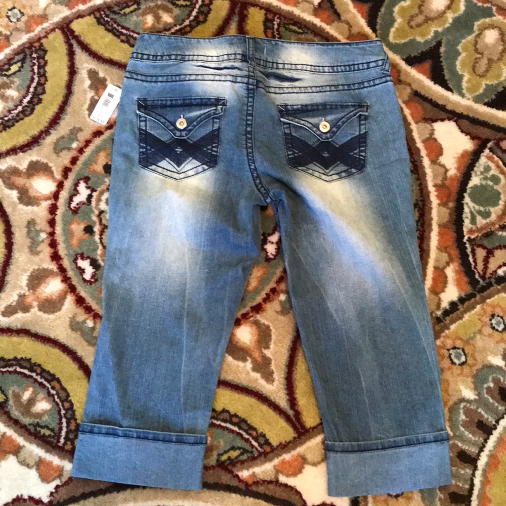 No Boundaries cropped jeans Size 13